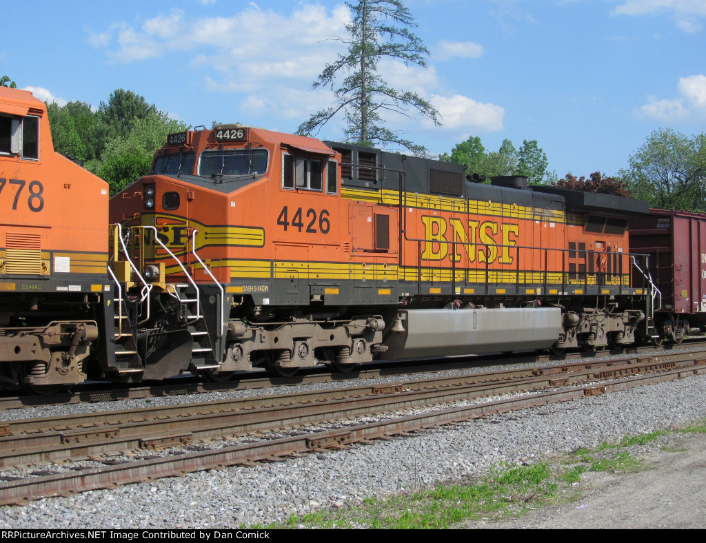 BNSF 4426